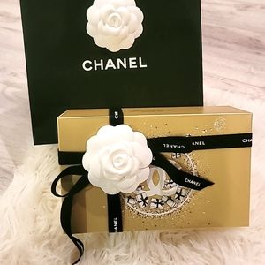 2023 Chanel Absolute Allure Holiday Beauty Set with Pouch (Mascara & Lipstick)